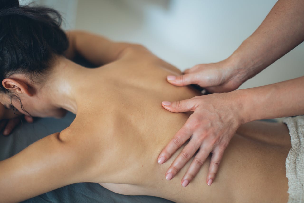 Drenagem linfática para redução de retenção de líquidos
